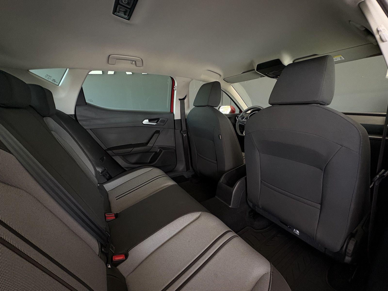 Seat Leon 1.0 eTSI Style - Samsaru's Car Outlet