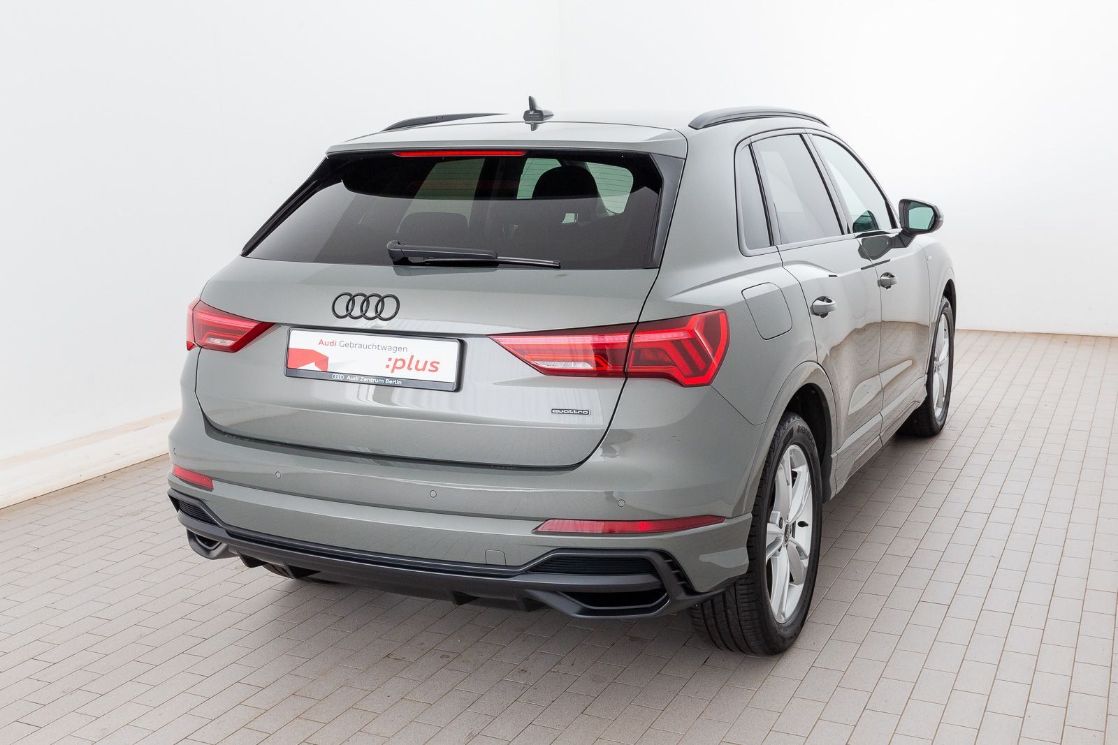 Audi Q3 S line 35 TDI quattro S tronic - Samsaru's Car Outlet