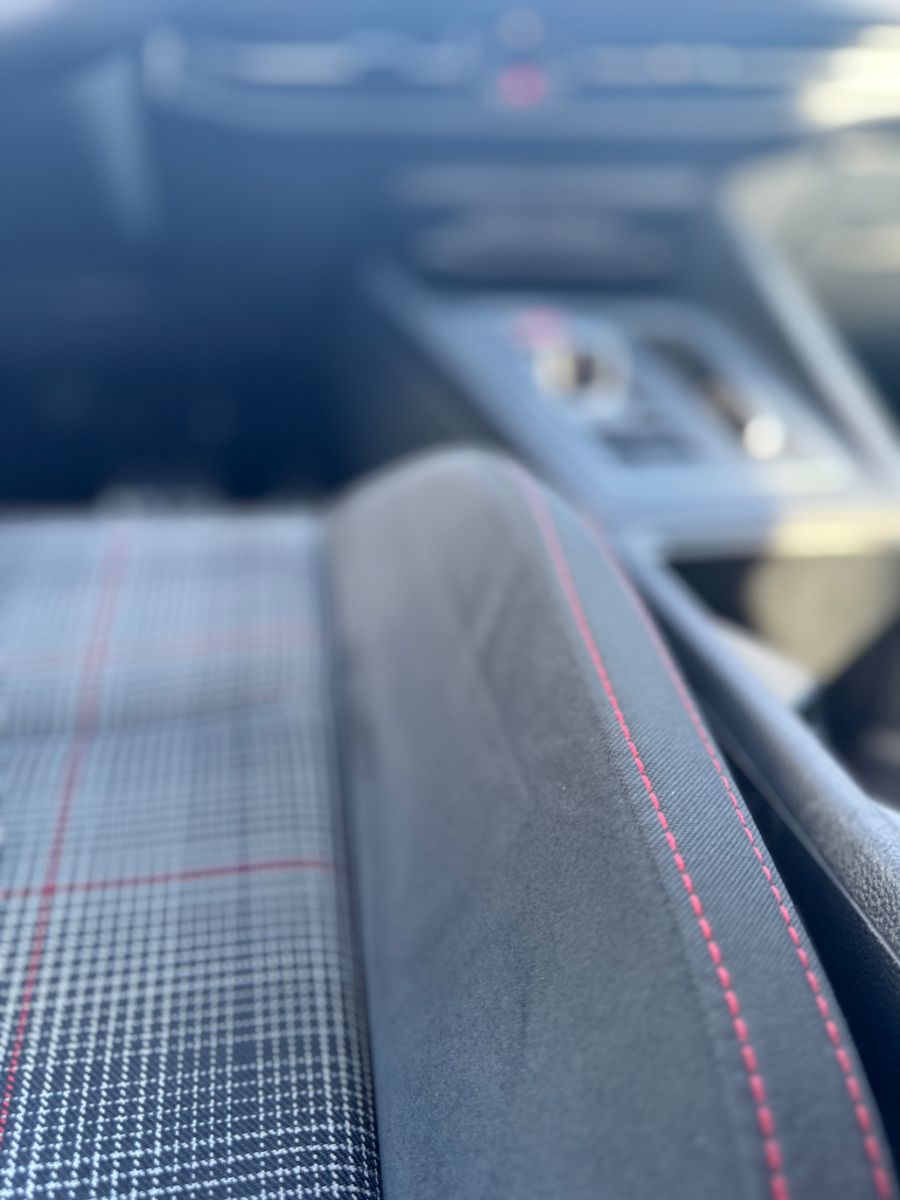 Volkswagen Golf GTI Black Style - Samsaru's Car Outlet