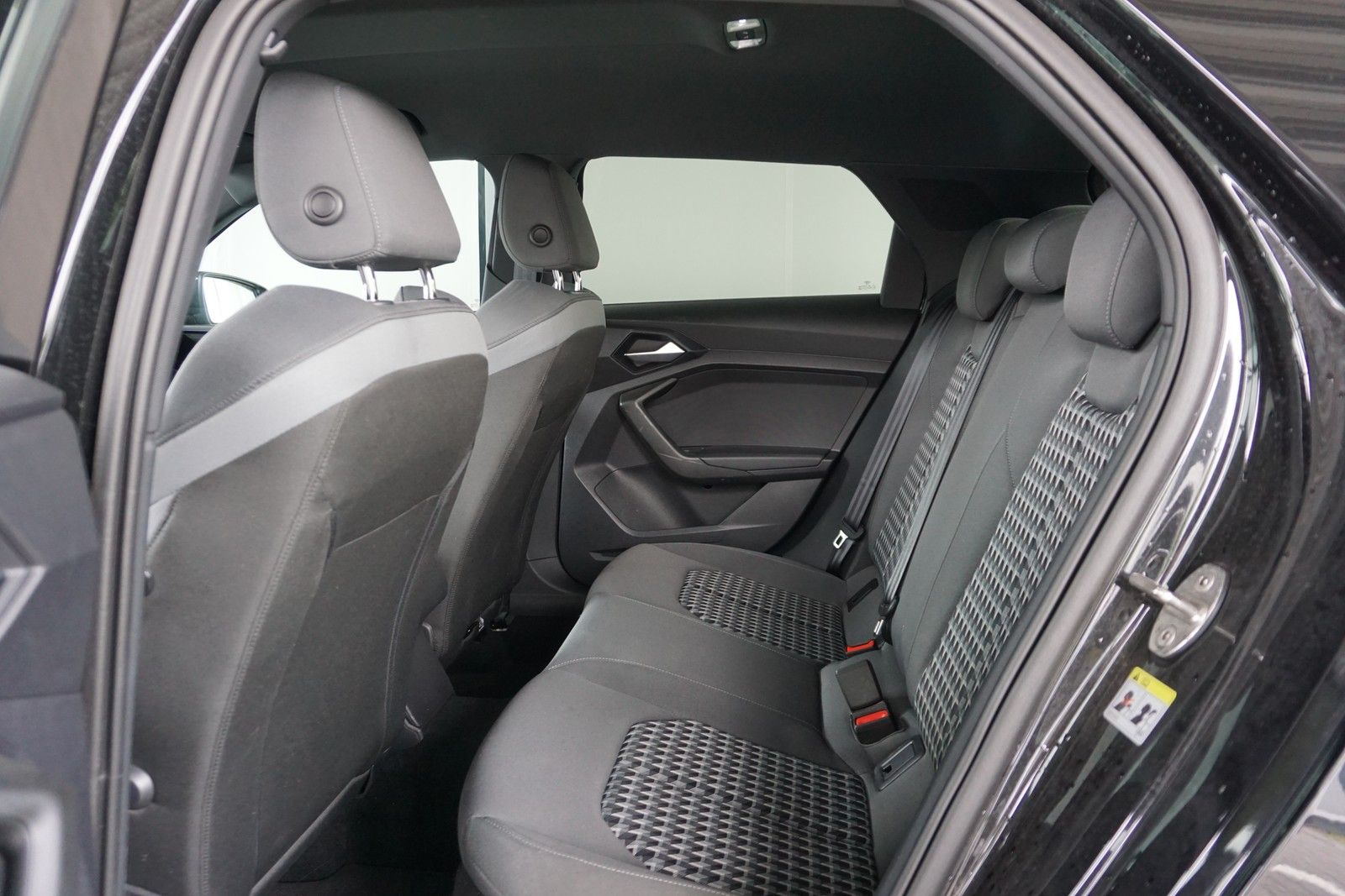 Audi A1 Sportback 40 TFSI S tronic S line - Samsaru's Car Outlet