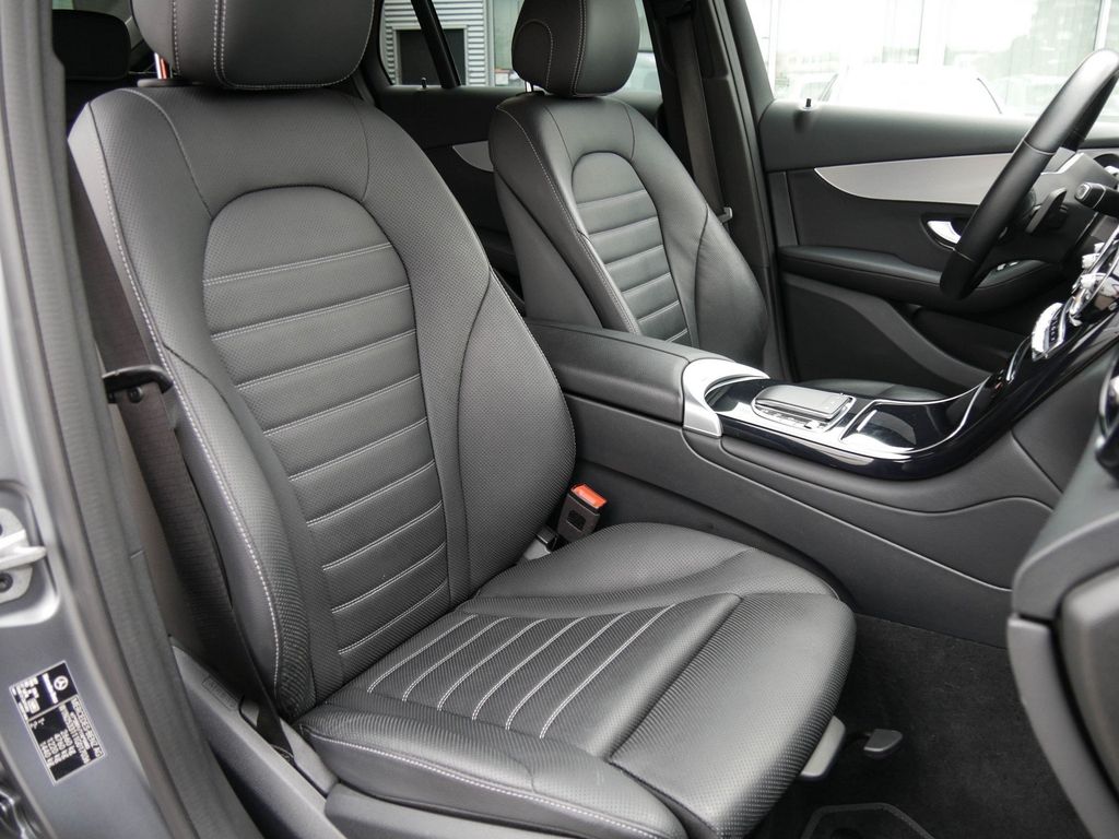 Mercedes-Benz GLC 300 de 4MATIC Coupé - Samsaru's Car Outlet