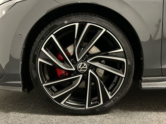 Volkswagen Golf VIII 2.0 TDI DSG GTD - Samsaru's Car Outlet