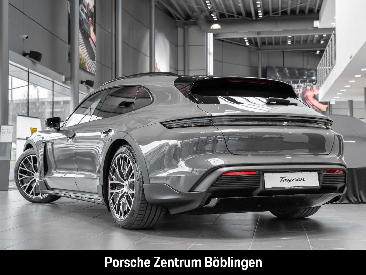Porsche Taycan 4 Cross Turismo BOSE Panorama LED-Matrix