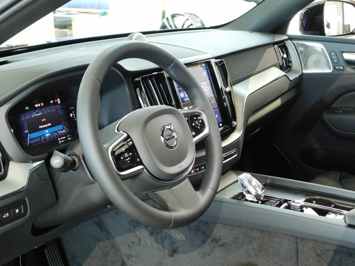 Volvo XC60 Plug-In-Hybrid T8 AWD Plug-in Hybrid Plus B