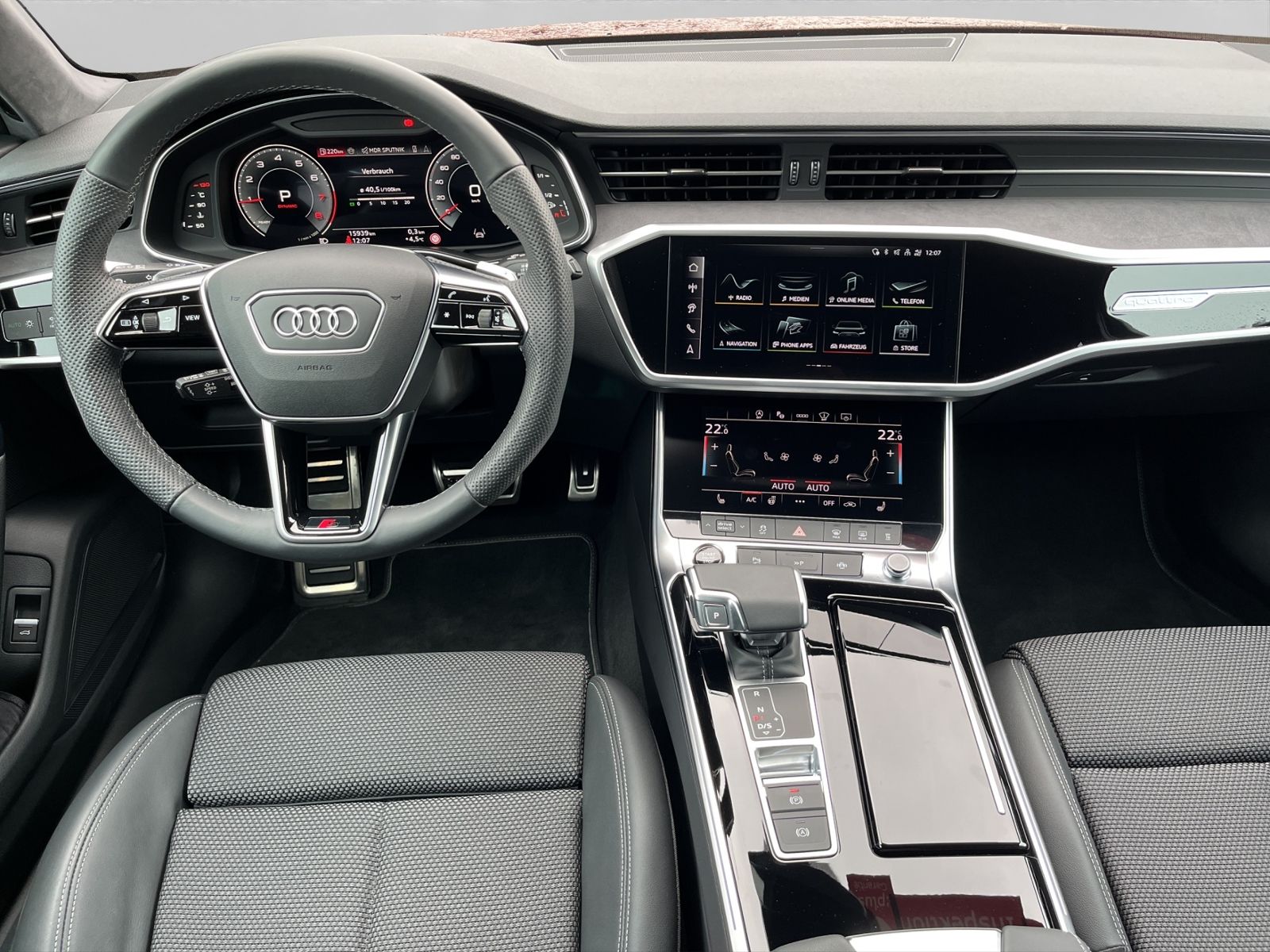 Audi A6 Avant 45 TFSI QUATTRO S-LINE+B&O+MATRIX+STAND