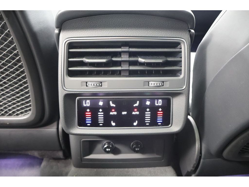 Audi Q7 50 TDI quattro S-line Navi,HD-Matrix,HUD,AHK