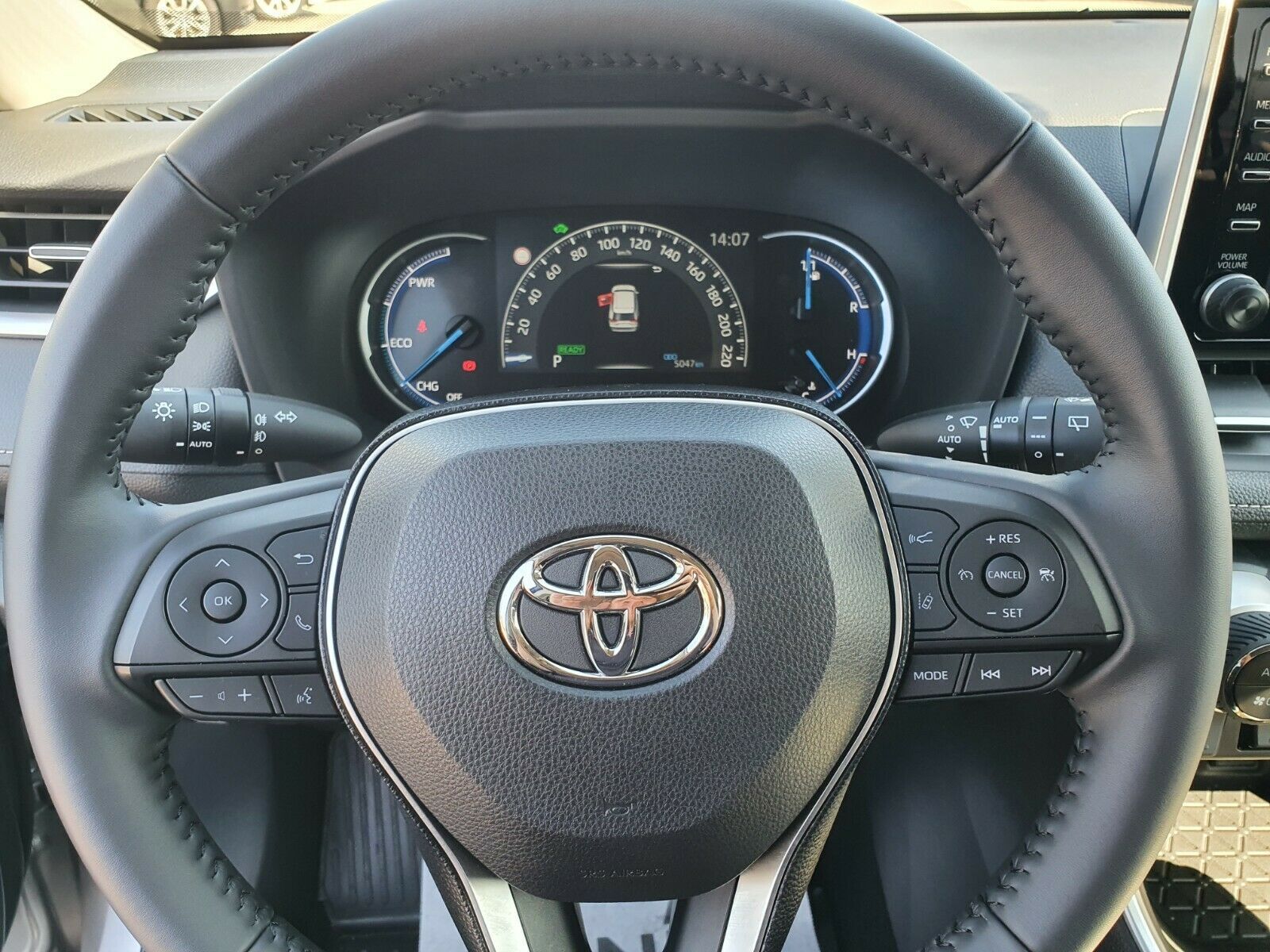 Toyota RAV 4 2.5 Hybrid - Samsaru's Car Outlet