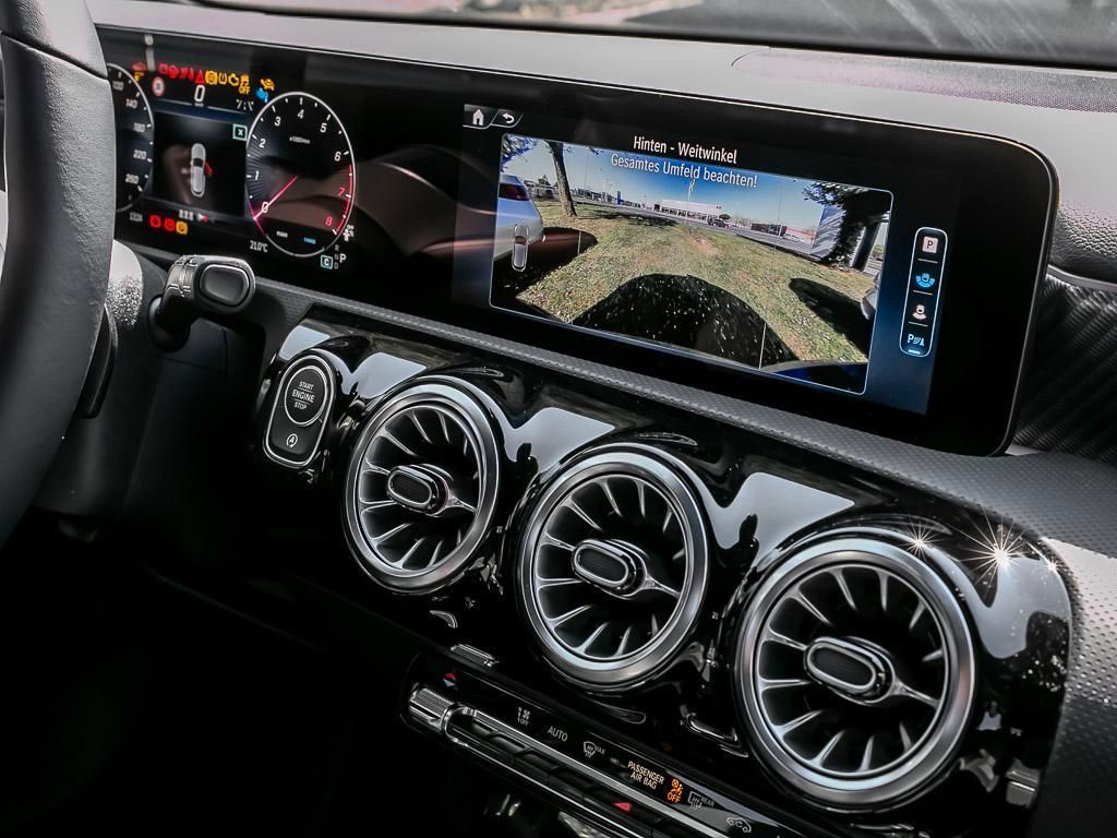 Mercedes-Benz A 180 Progressive Advanced Plus Black - Samsaru's Car Outlet