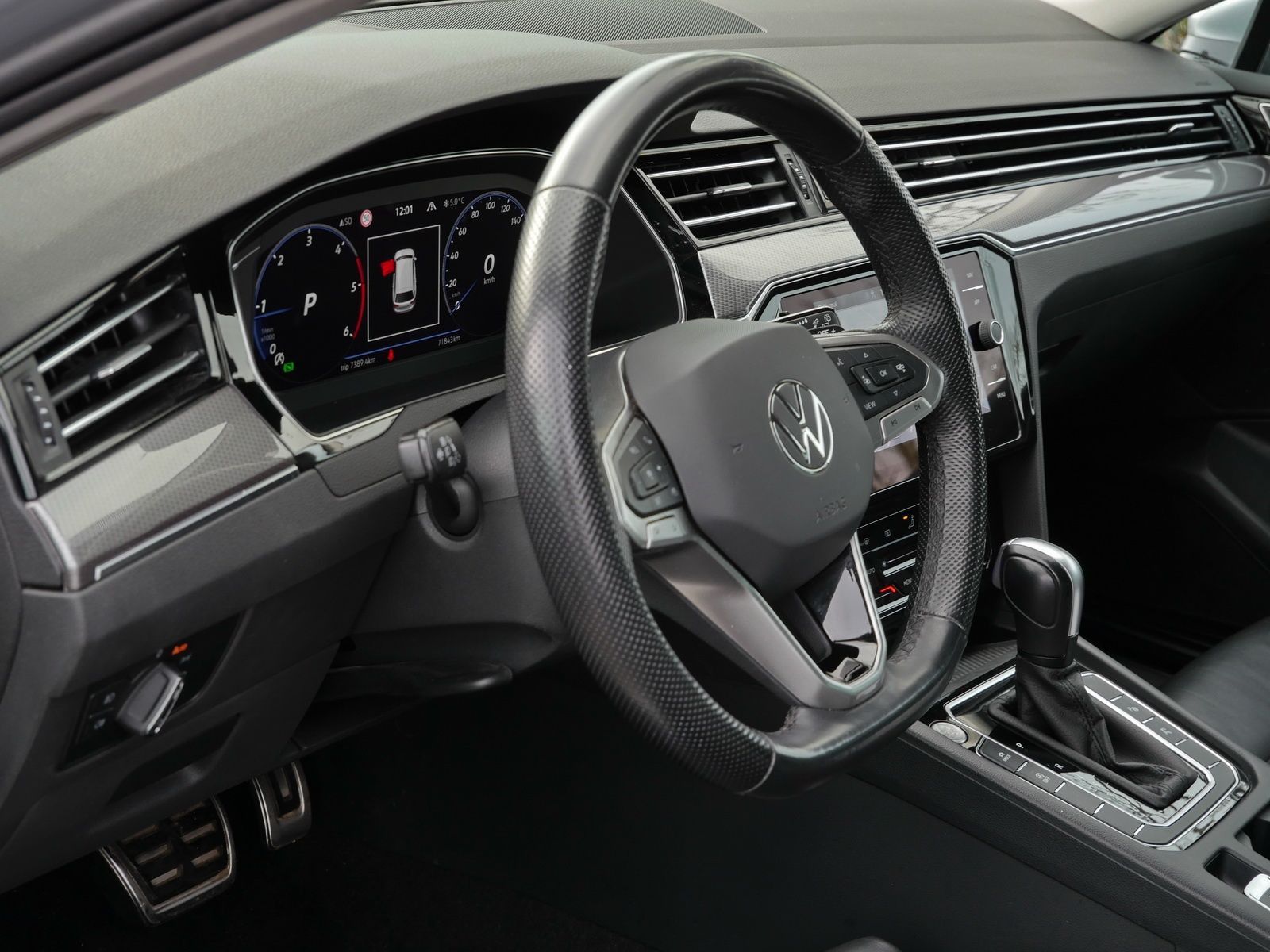 Volkswagen Passat Variant 2.0 TDI H&K*Leder*Stand*AHK*360°