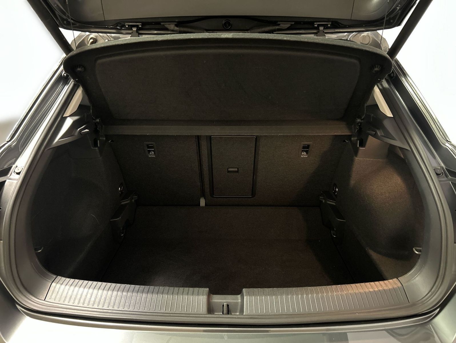 Volkswagen T-ROC 1.5 TSI DSG Style - Samsaru's Car Outlet