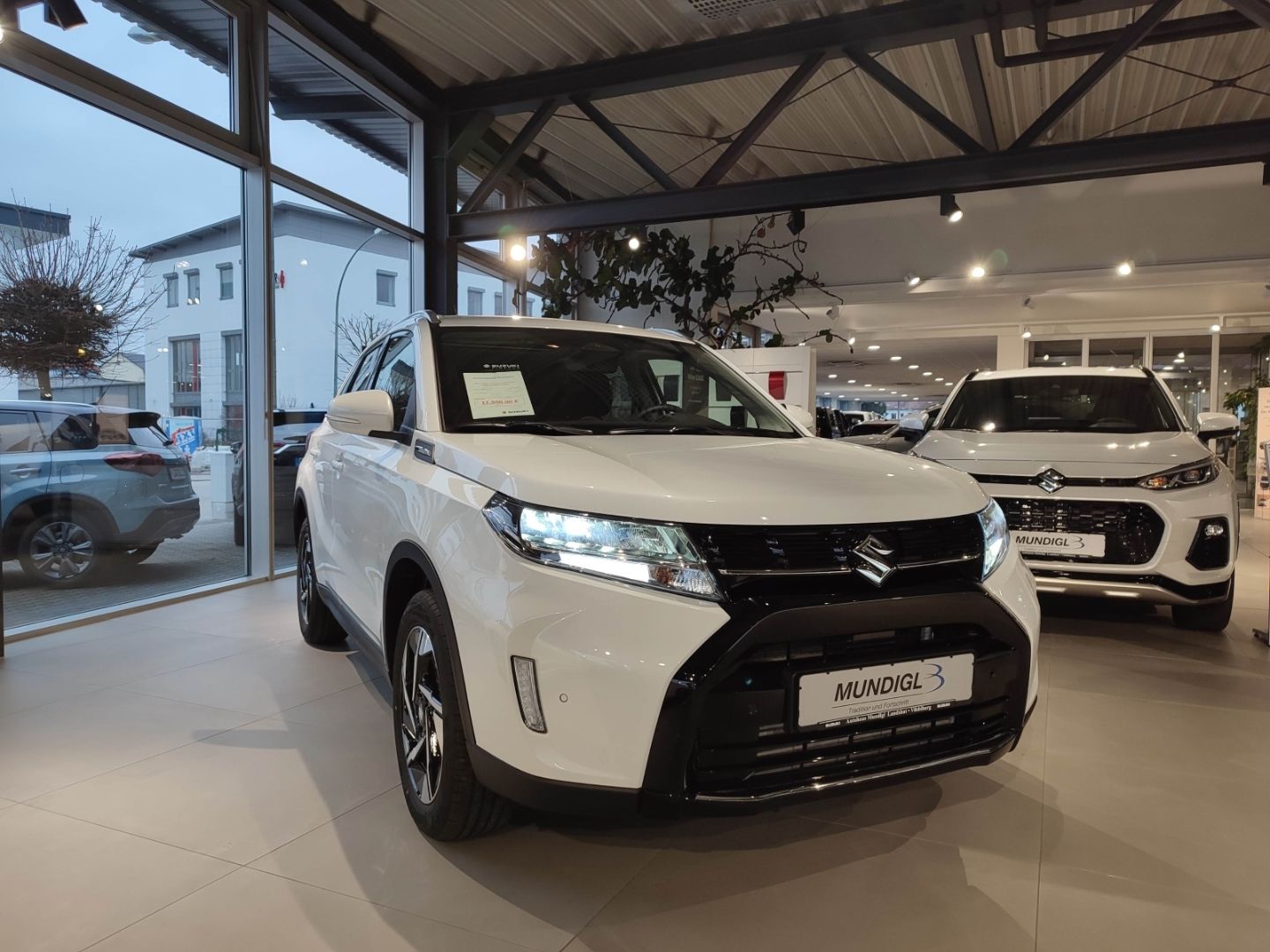 Suzuki Vitara Comfort+ Allgrip 4x4 MHEV - Samsaru's Car Outlet