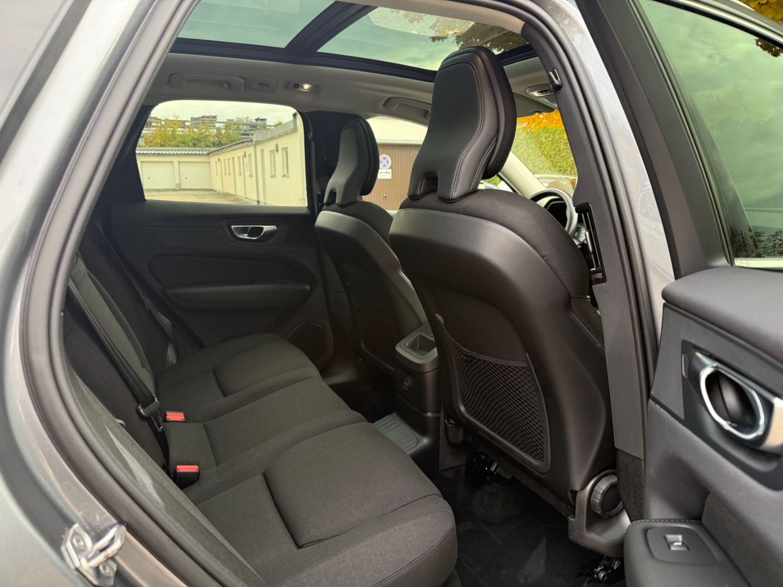 Volvo XC60 Inscr Expr AWD Plug-In~Pano~360Kam~ACC~AHK~