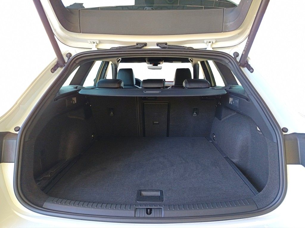 Cupra Leon Sportstourer 1.5 eTSI DSG FACELIFT - Samsaru's Car Outlet