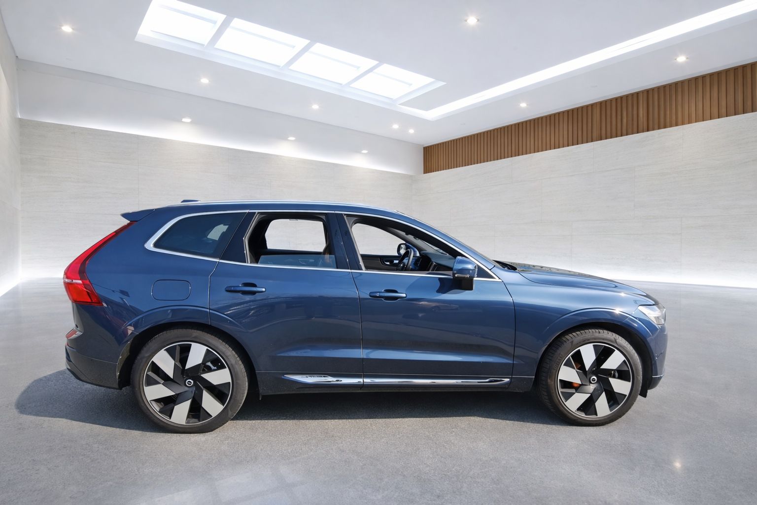 Volvo T8 Ultimate Bright Recharge Plug-In Hybrid AWD