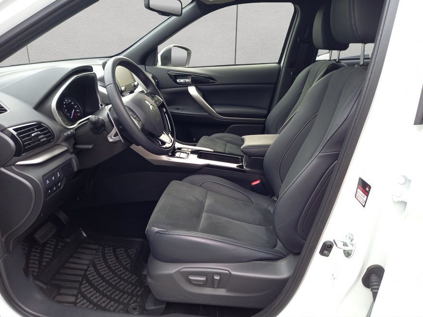 Mitsubishi Eclipse Cross Plug-In Hybrid 4WD Select