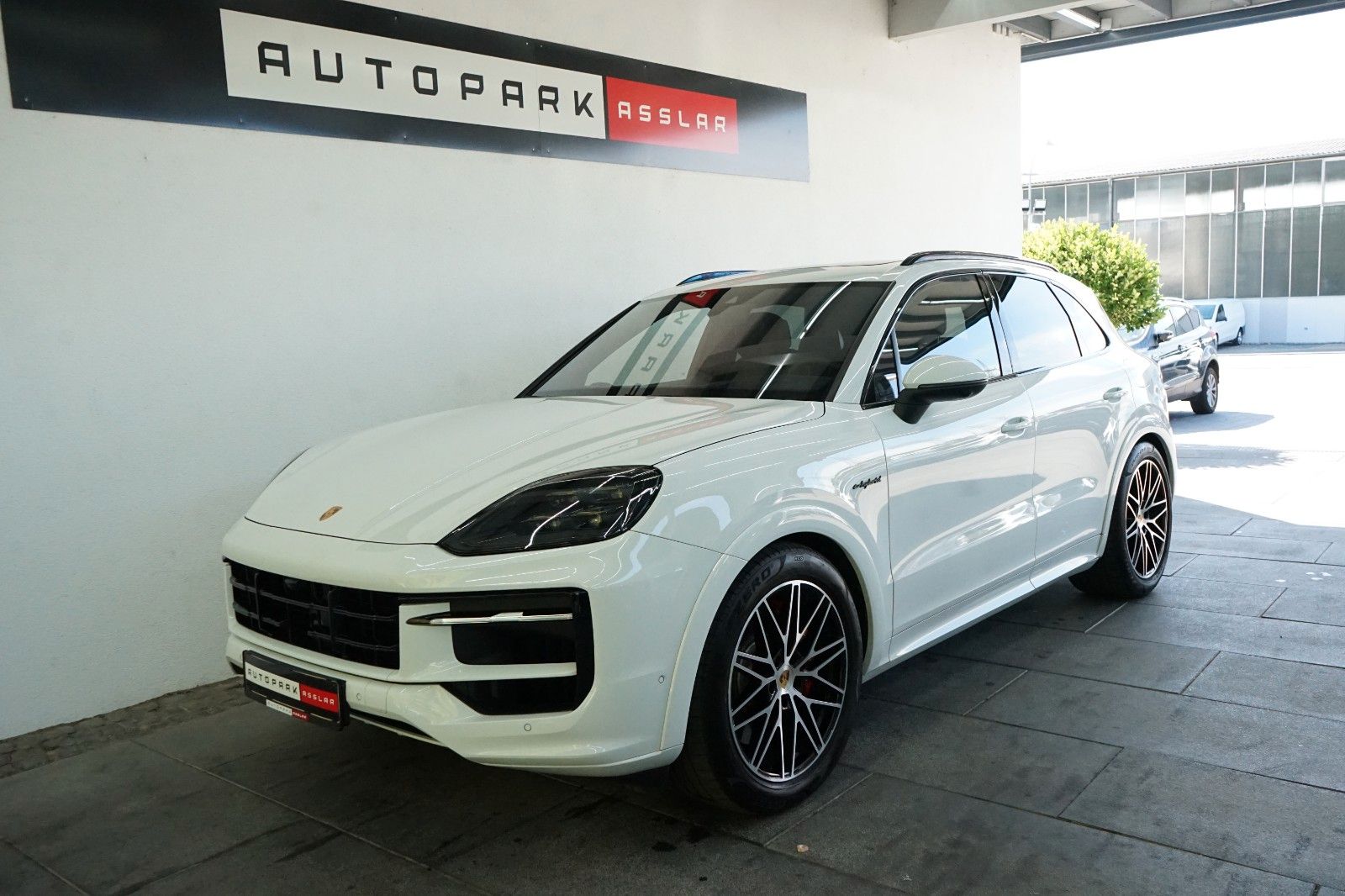 Porsche Cayenne S E-Hybrid/SportDesign/HD/PDCC/Mega-Spec