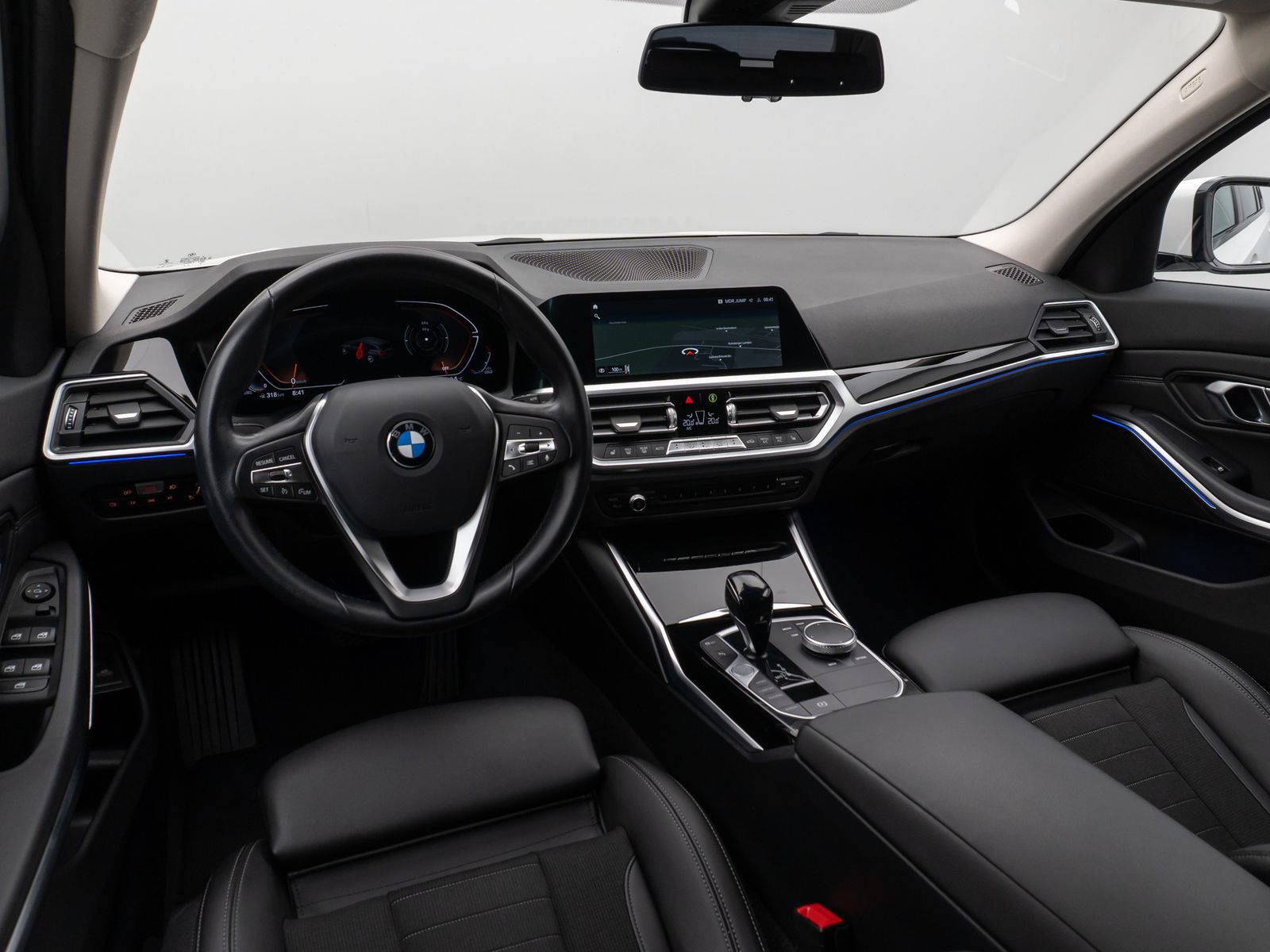 BMW 320d SportLine - Samsaru's Car Outlet