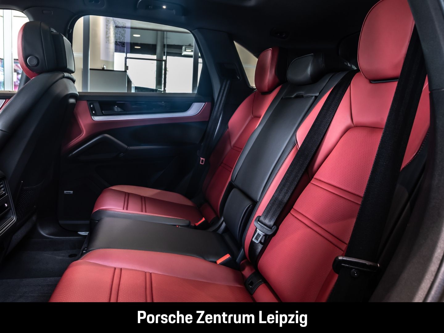 Porsche Cayenne E-Hybrid SportDesign HD-Matrix AHK HeadU