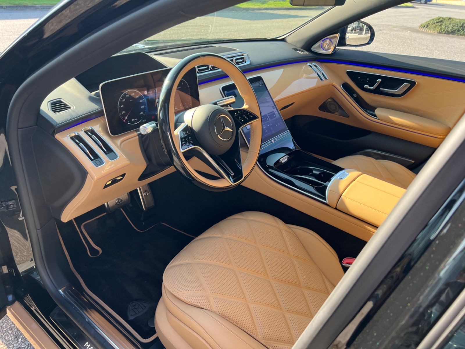 Mercedes-Benz S 680 Maybach - Samsaru's Car Outlet