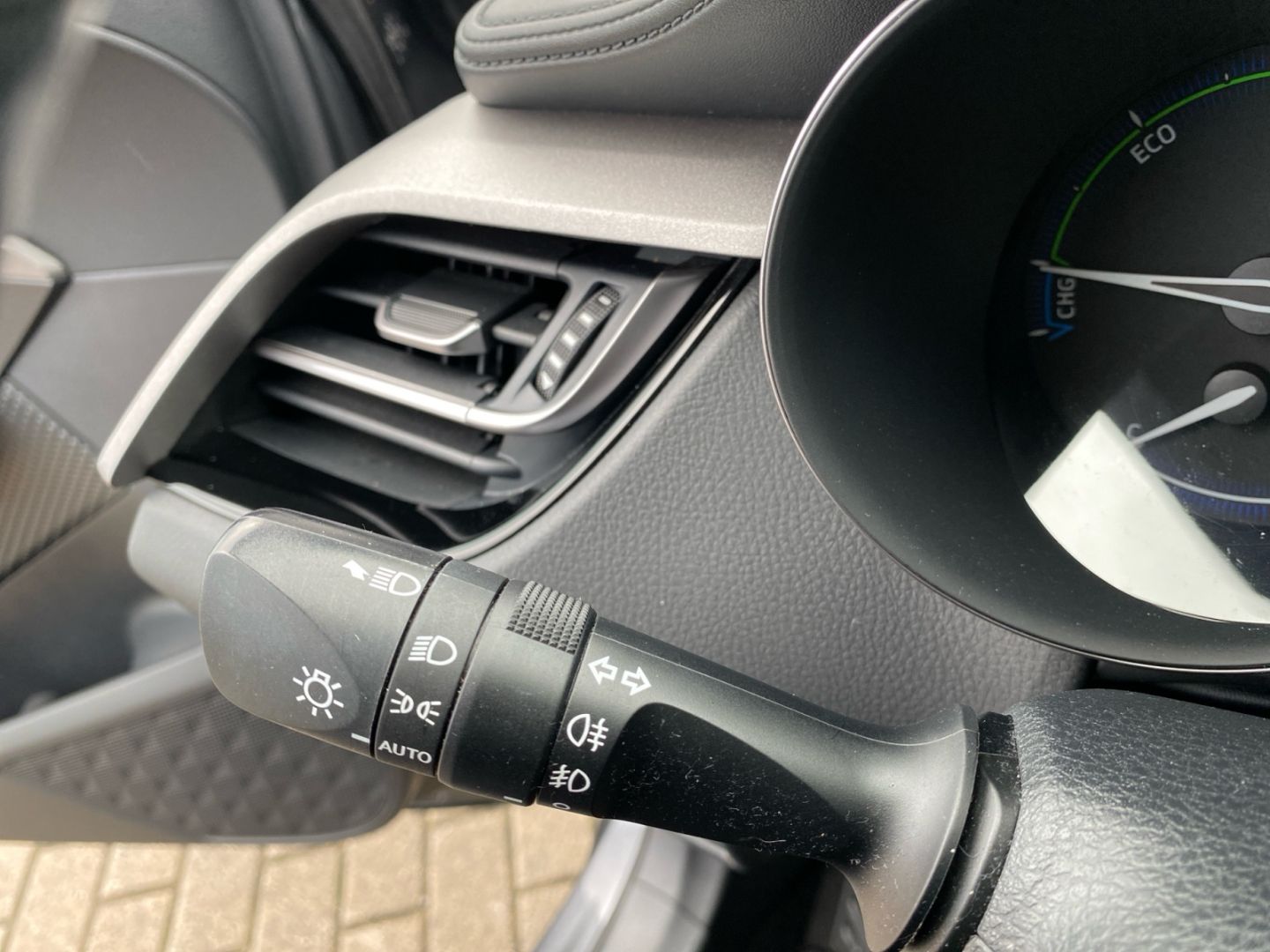 Toyota C-HR 1.8 Hybrid Business-Edition *LED*ACC*CAM*SH