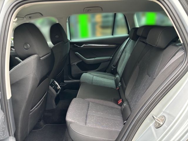 Skoda Octavia Combi Style iV 1.4 TSI - Samsaru's Car Outlet