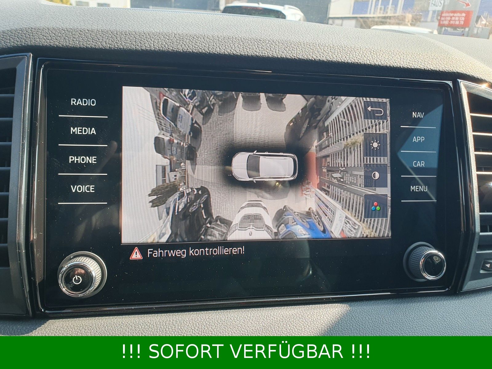Skoda Karoq 1.5TSI DSG Sportline *19"*AHK*5J. *CANTON*