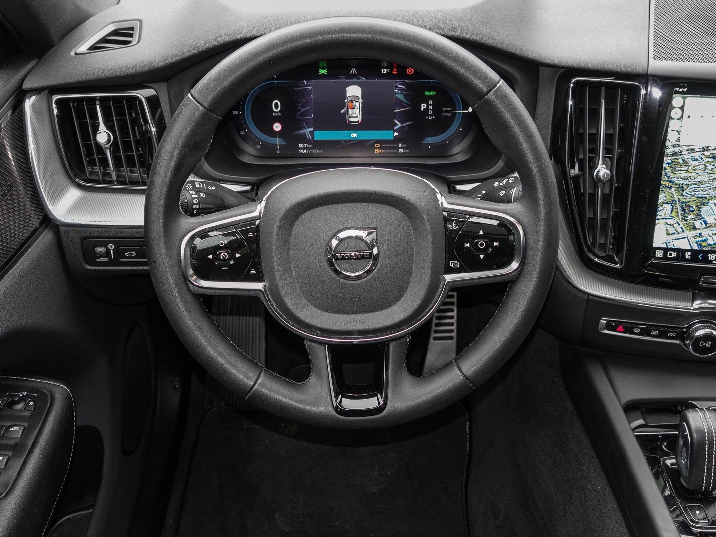 Volvo XC60 R Design Recharge Plug-In Hybrid AWD HUD St