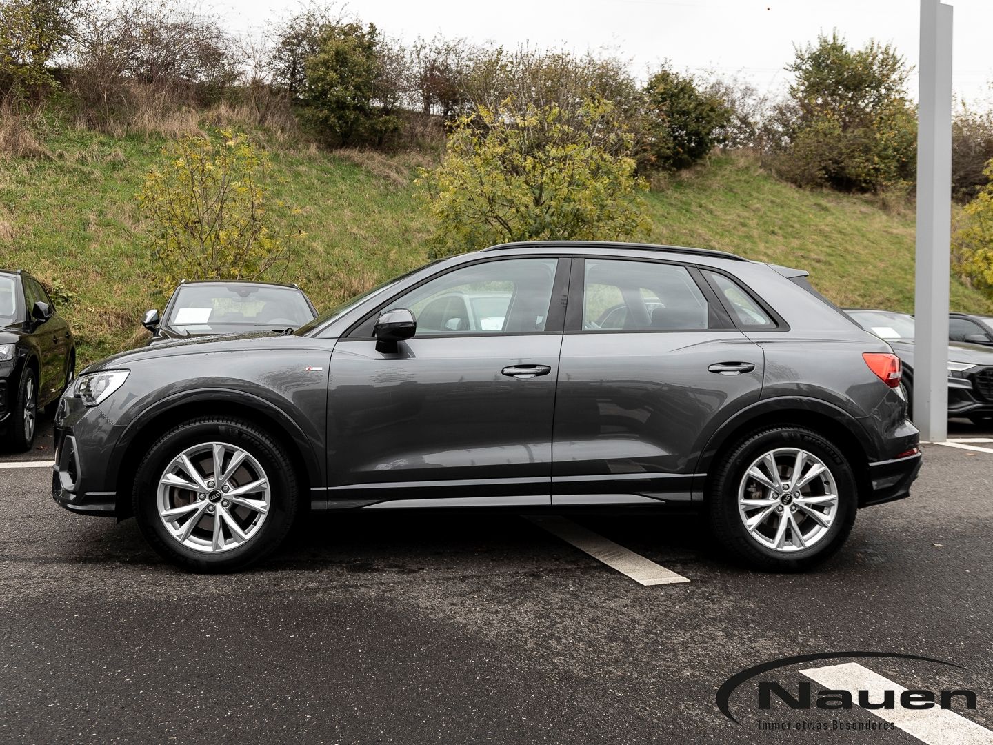 Audi Q3 40 TFSI S-line quattro - Samsaru's Car Outlet
