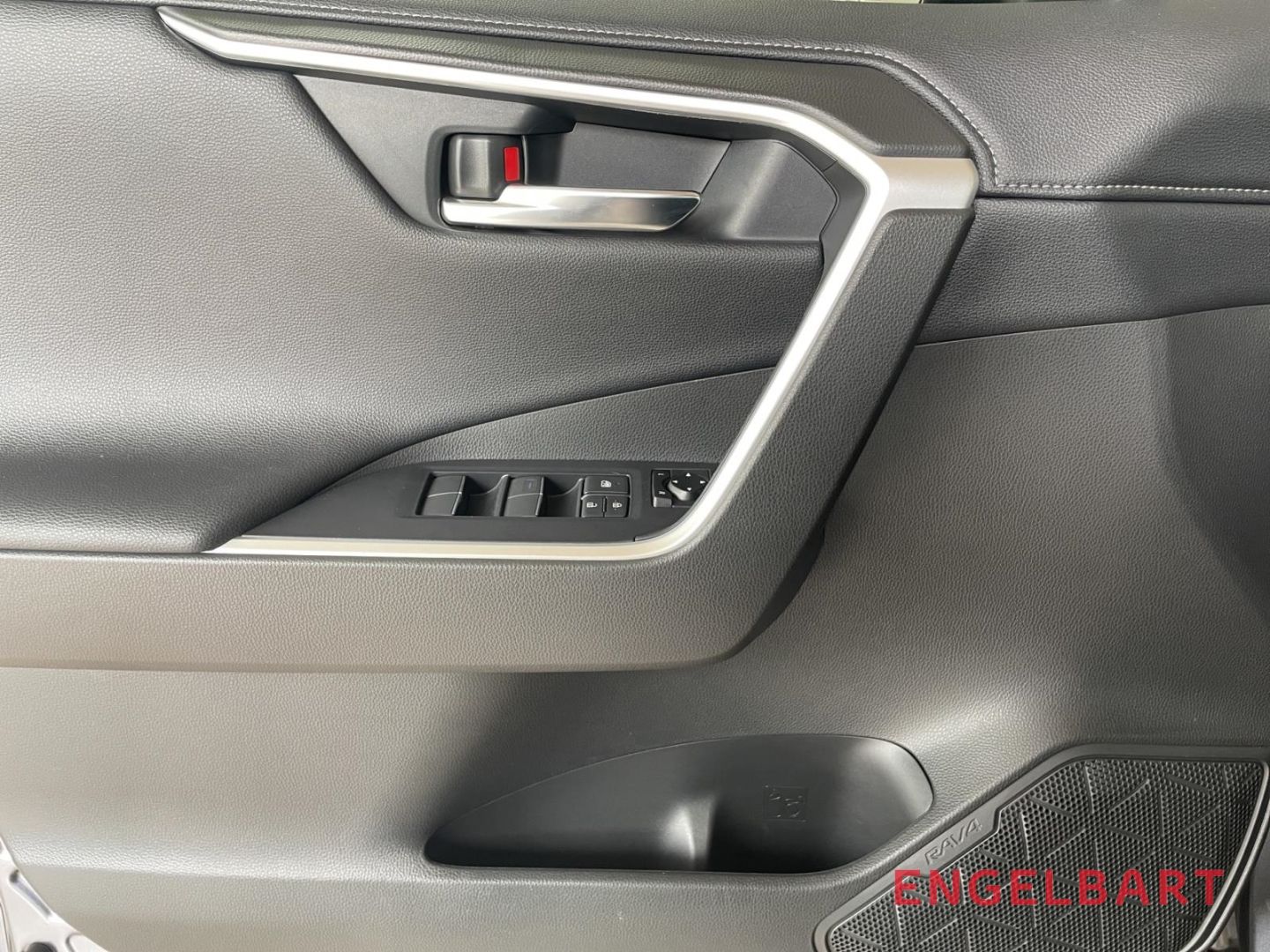 Toyota RAV 4 2.5 Hybrid - Samsaru's Car Outlet