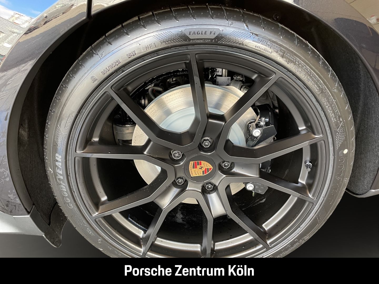Porsche Taycan GTS Sport Turismo HA-Lenkung InnoDrive