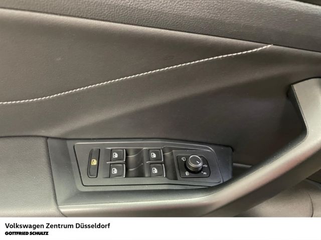 Volkswagen T-Roc 1.0 TSI Style - Samsaru's Car Outlet