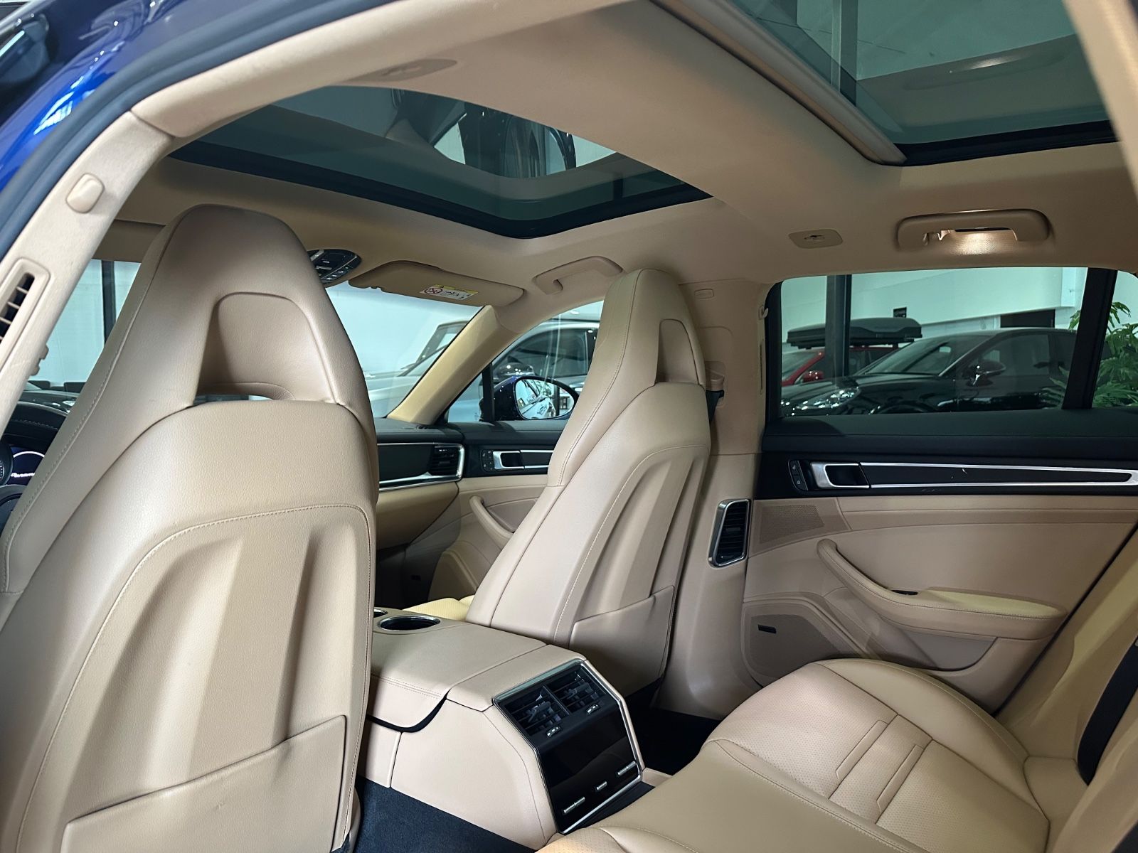 Porsche Panamera Sport Turismo 4 E-Hybrid Plat. Edition