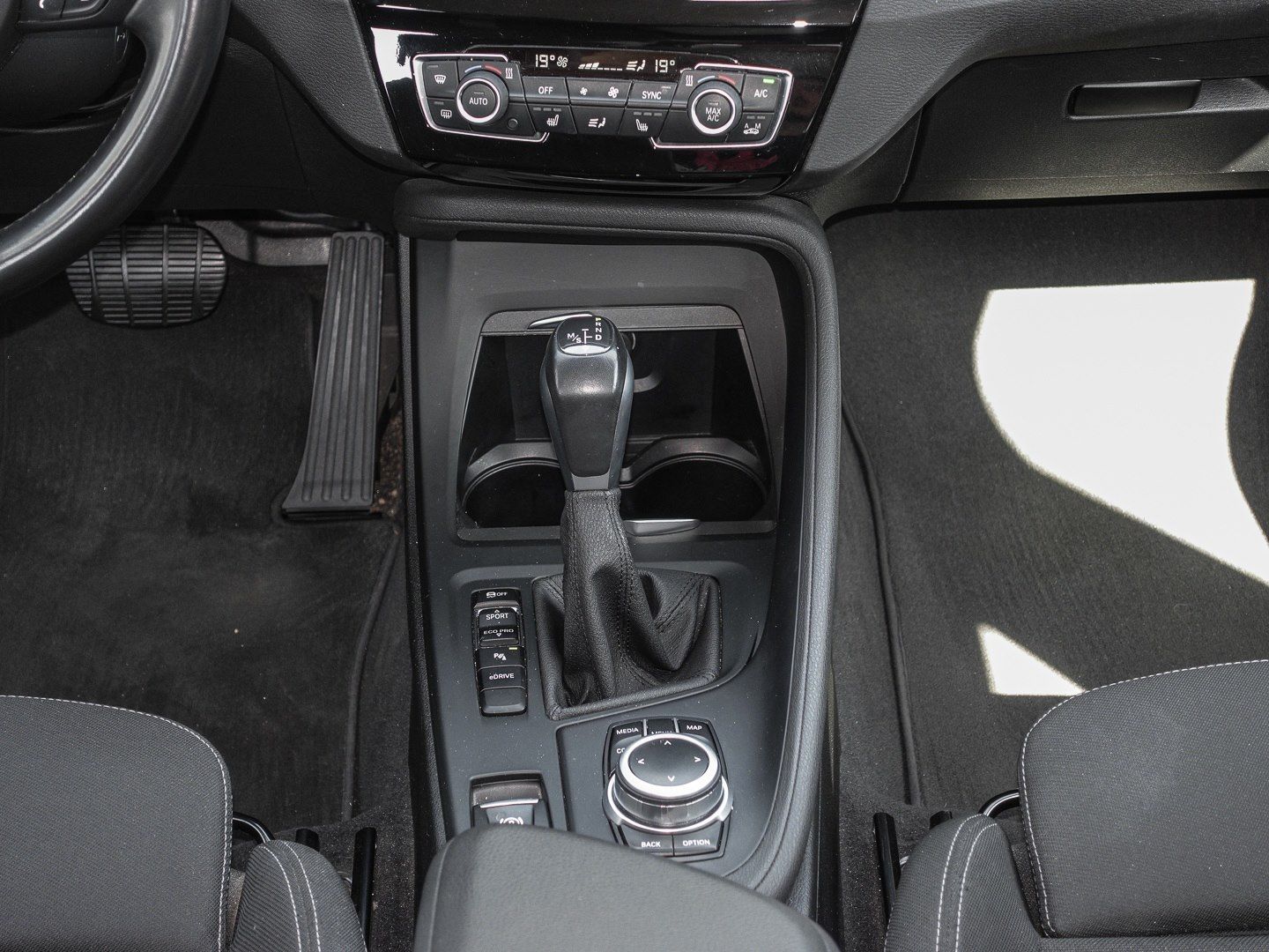 BMW X1 xDrive25e - Samsaru's Car Outlet