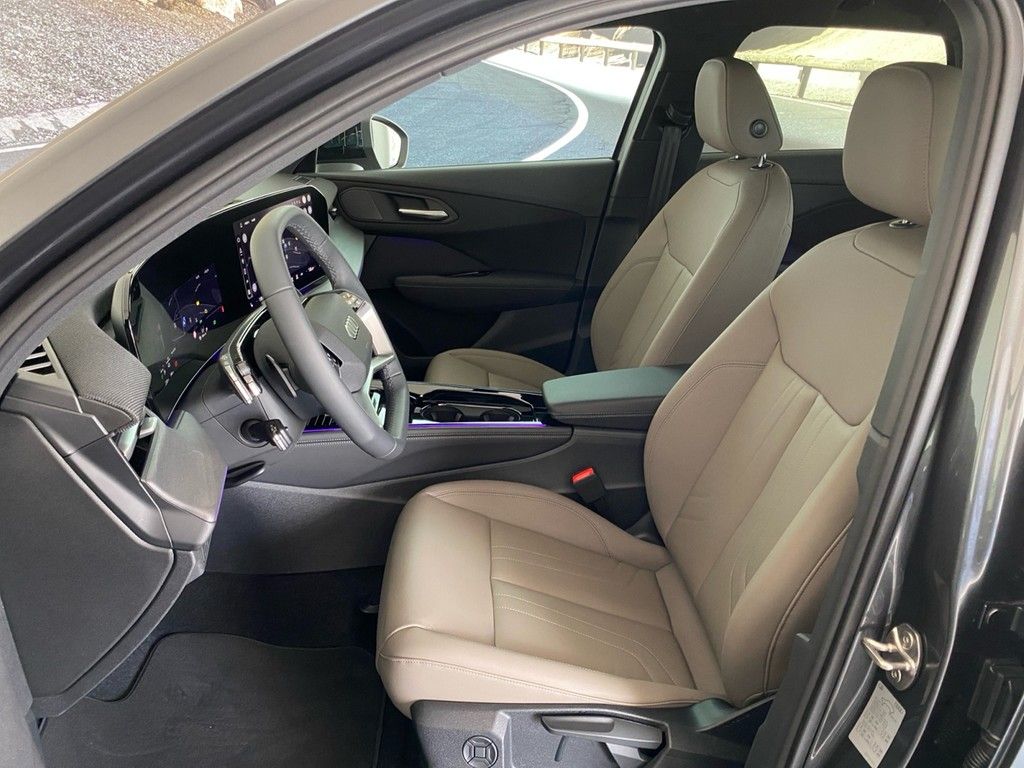 Audi Q3 SUV e-hybrid 200 kW S line AHK+RFK+ACC+MATRIX