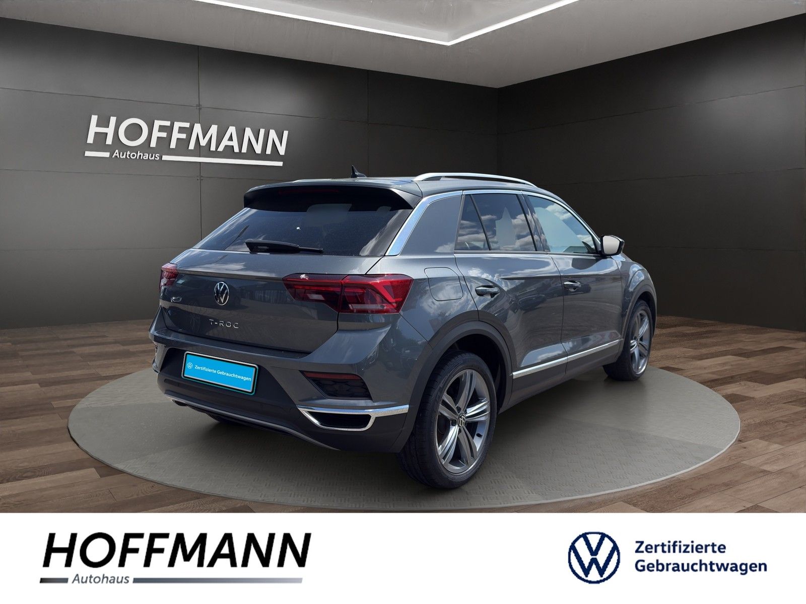Volkswagen T-Roc 1.5 TSI DSG Sport - Samsaru's Car Outlet
