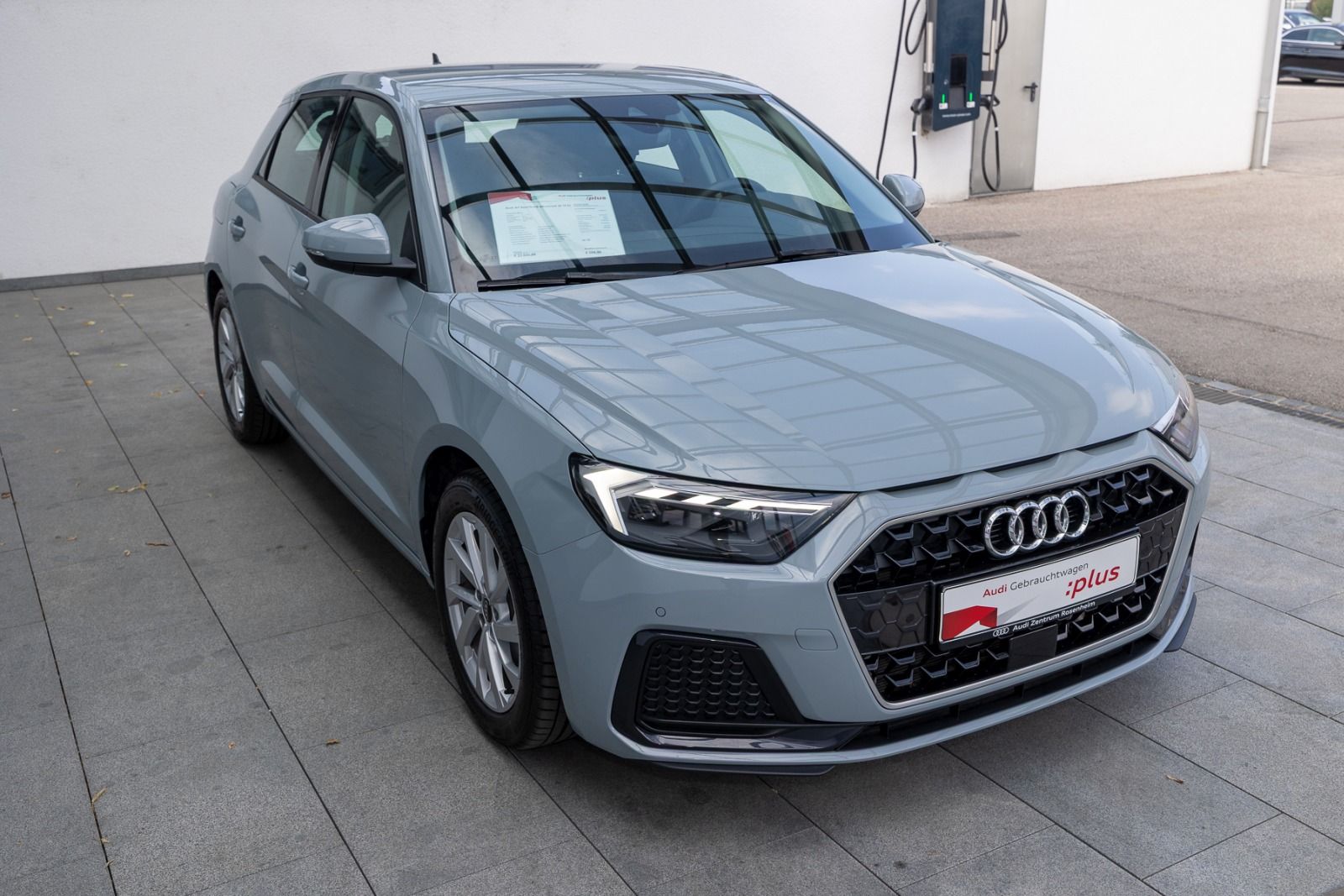 Audi A1 Sportback advanced 30 TFSI - Samsaru's Car Outlet