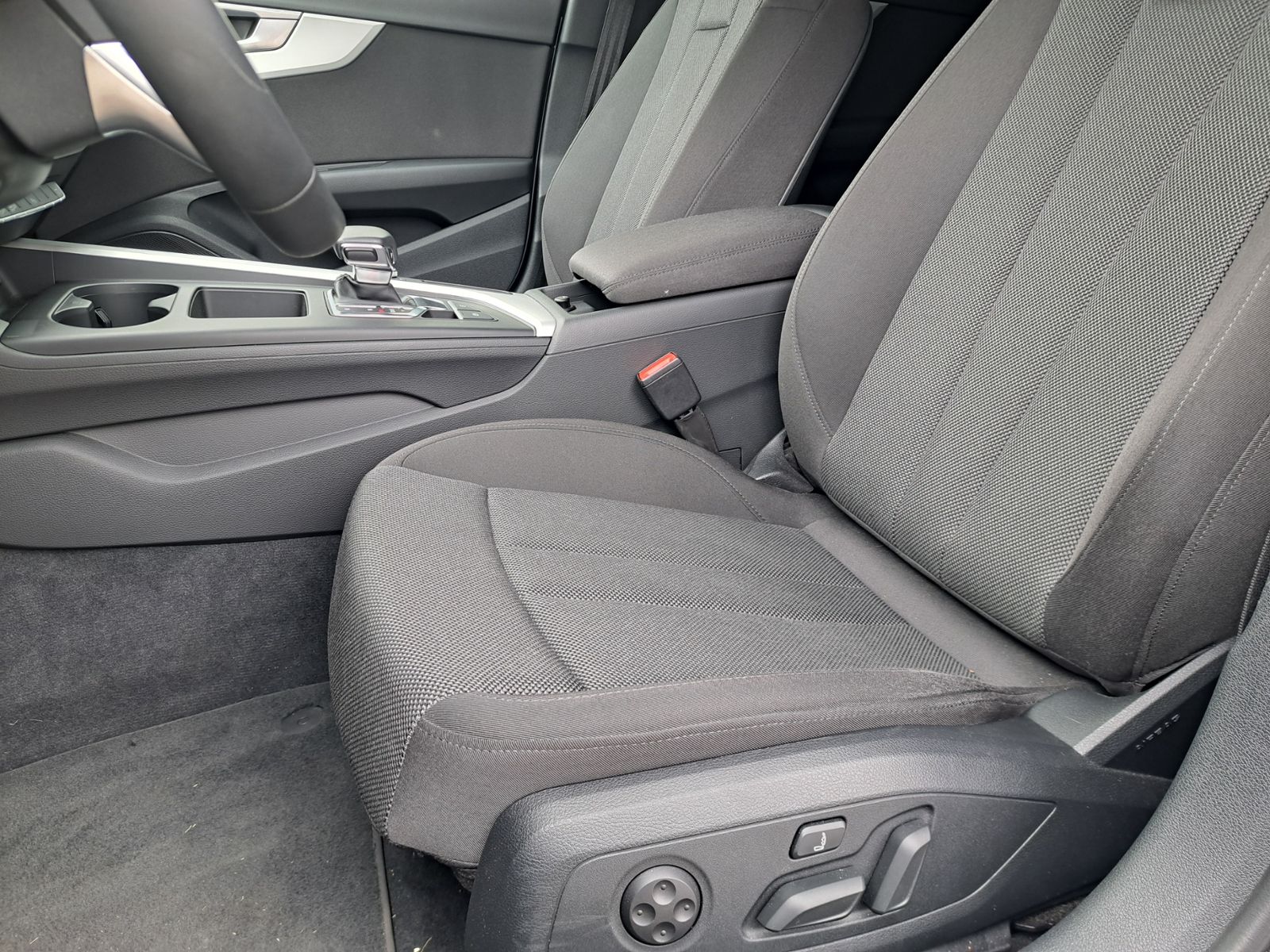 Audi A4 Avant 35 TDI - Samsaru's Car Outlet