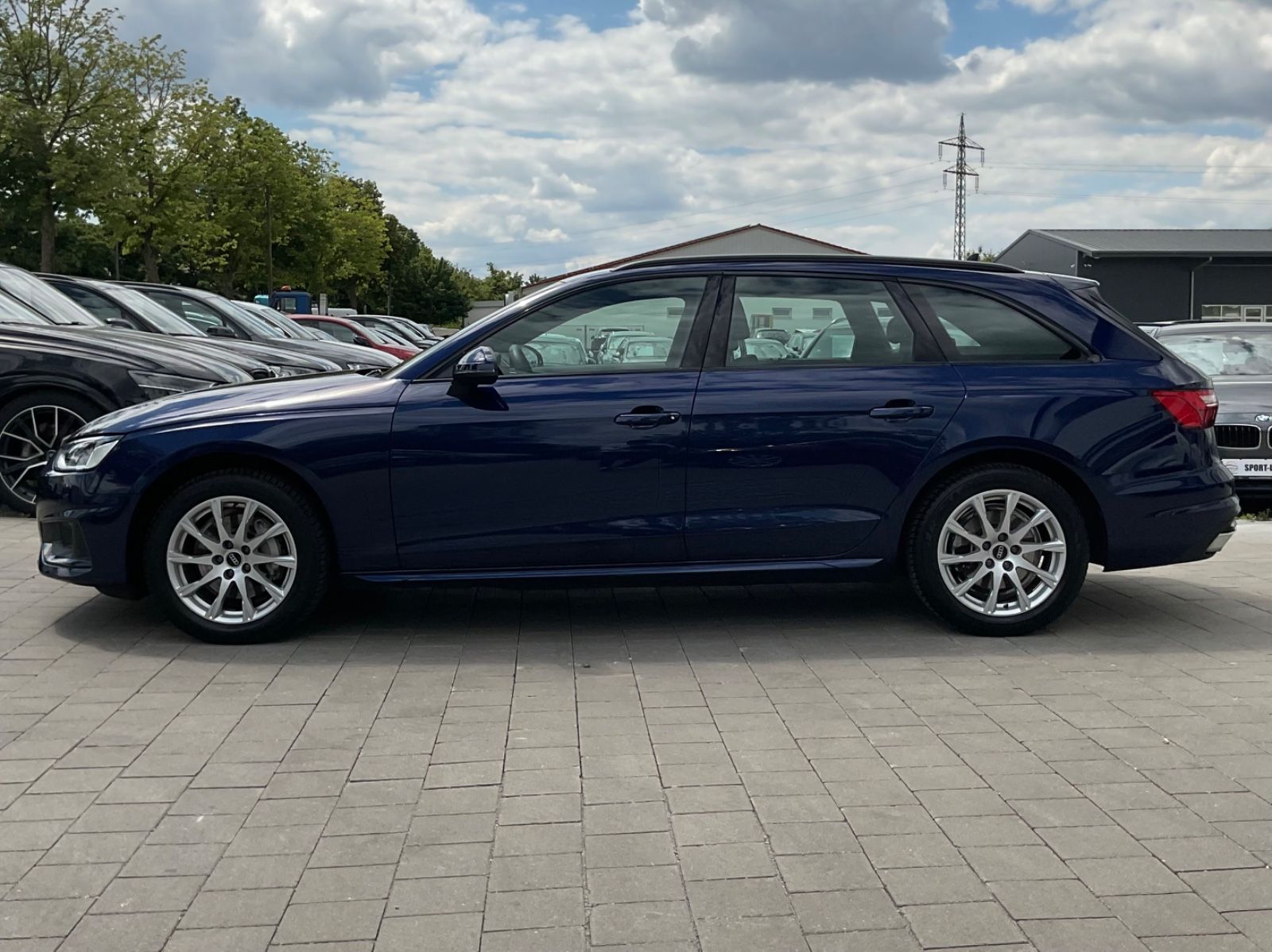 Audi A4 Av.40 TDI quattro advanced - Samsaru's Car Outlet