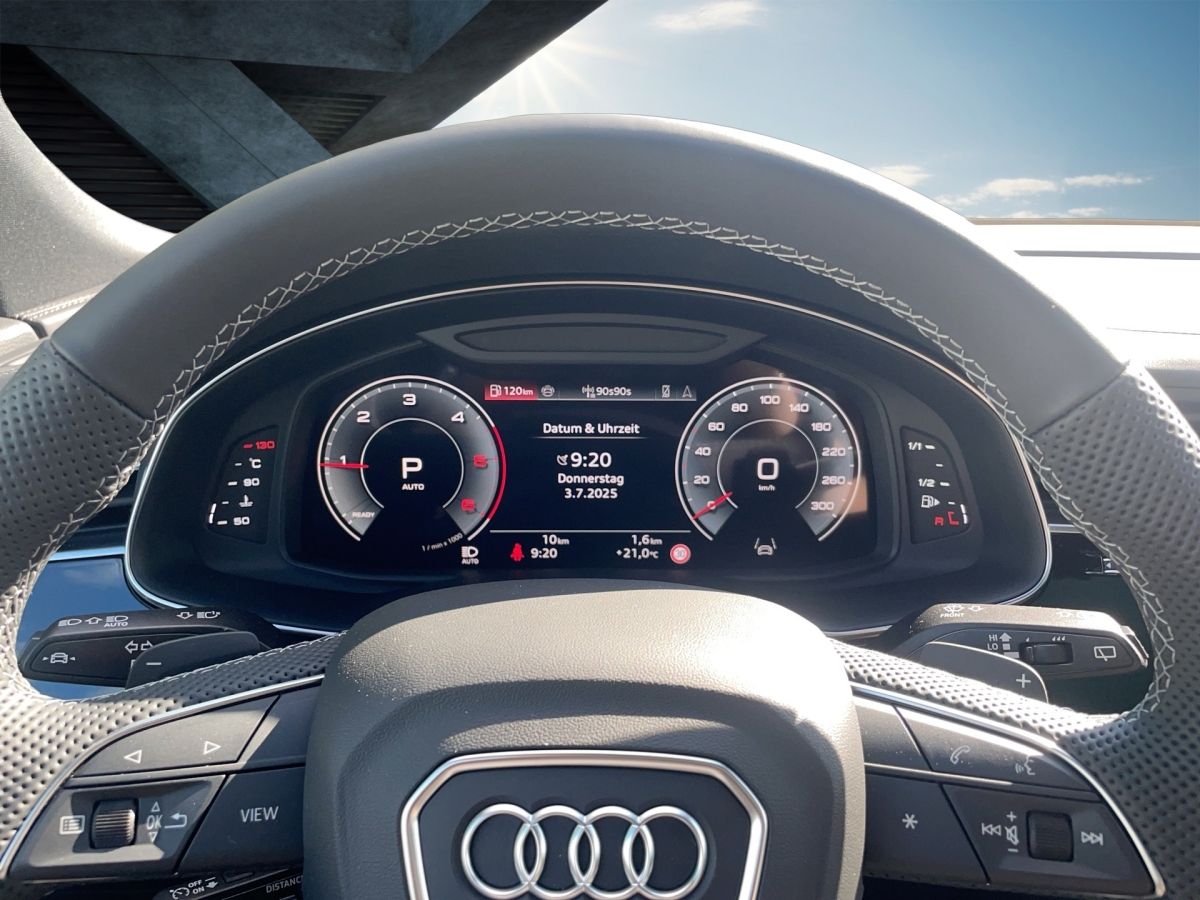 Audi Q8 50TDI quattro - Samsaru's Car Outlet