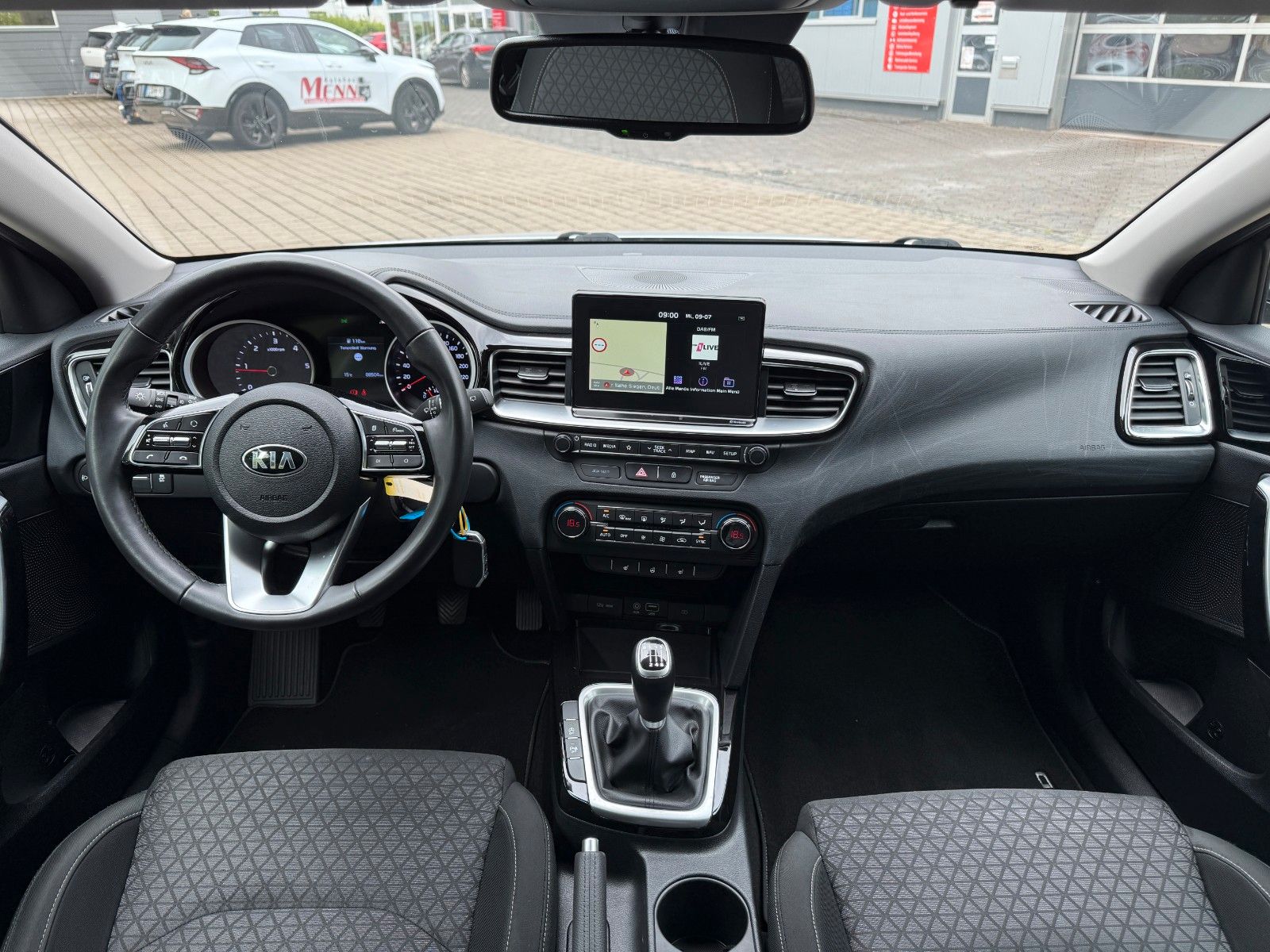 Kia Ceed 1.6 CRDi Vision - Samsaru's Car Outlet