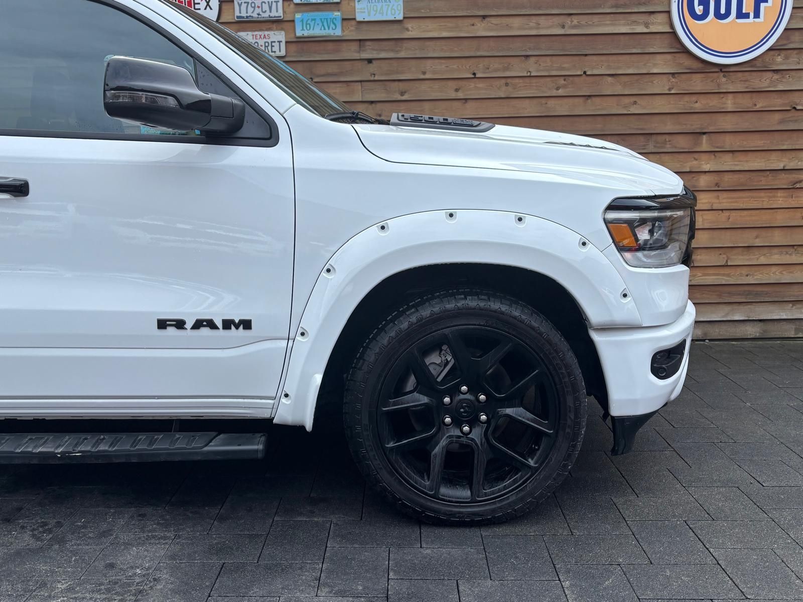 Dodge RAM 1500 Laramie 5.7L 12Zoll Display 4x4 LPG AHK