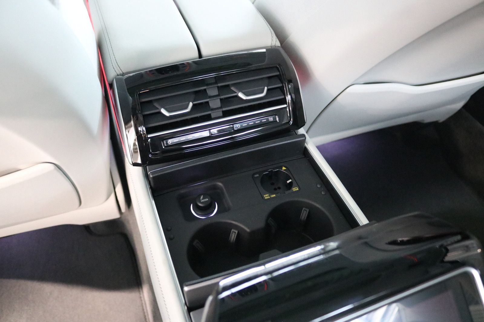 Audi A8 L 60 TFSI S line - Samsaru's Car Outlet