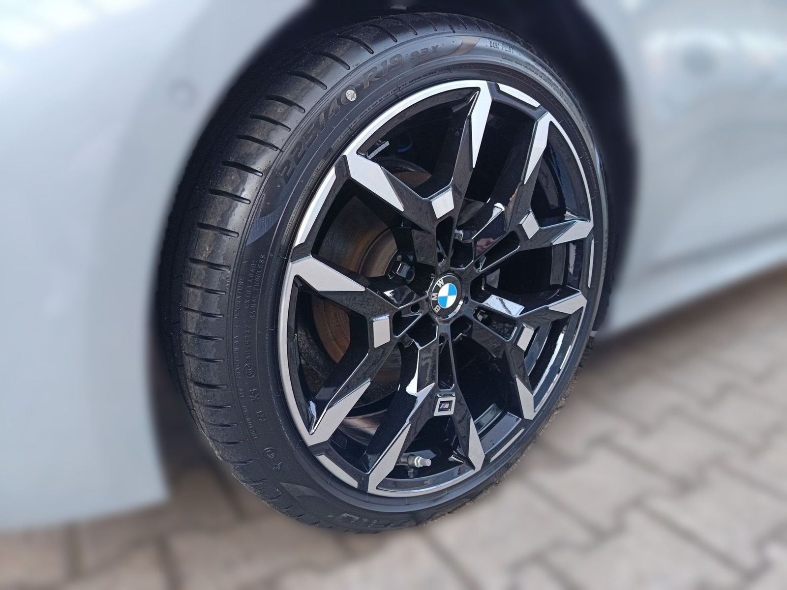 BMW 320d xDrive touring+M SPORTPAKET+19"ALU+STOP&GO+