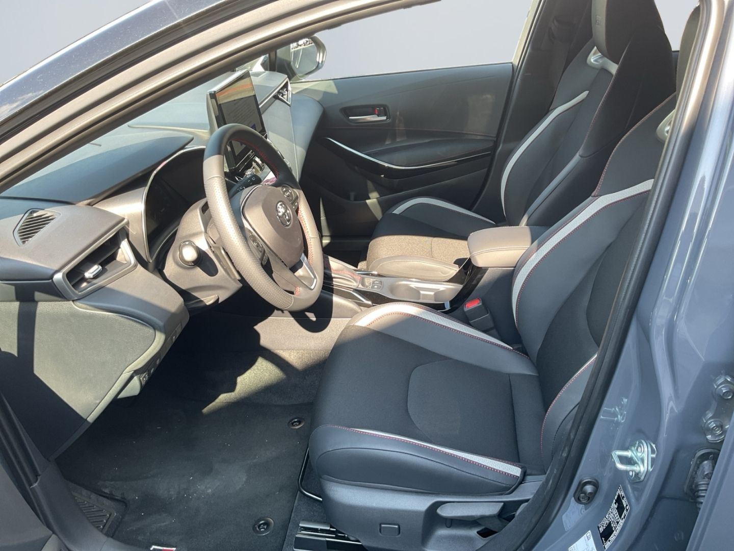 Toyota Corolla 2.0 Hybrid TS GR Sport LED Kamera SHZ DA