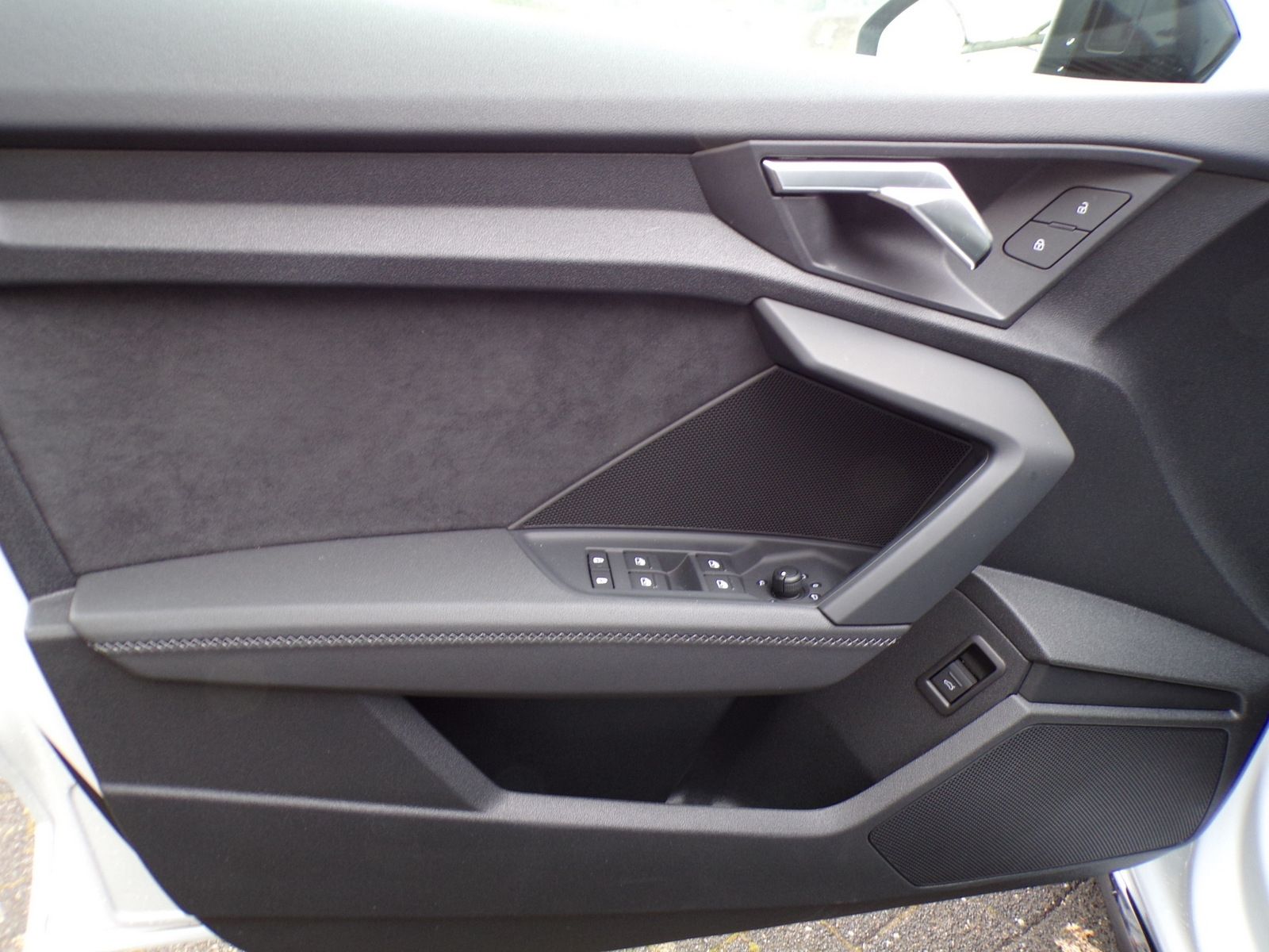 Audi A3 SPORTBACK 35 TFSI S-Line - Samsaru's Car Outlet
