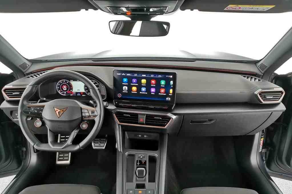 Cupra Formentor VZ 4DRIVE DSG NP:62tEUR! MATT+PANO+AHK