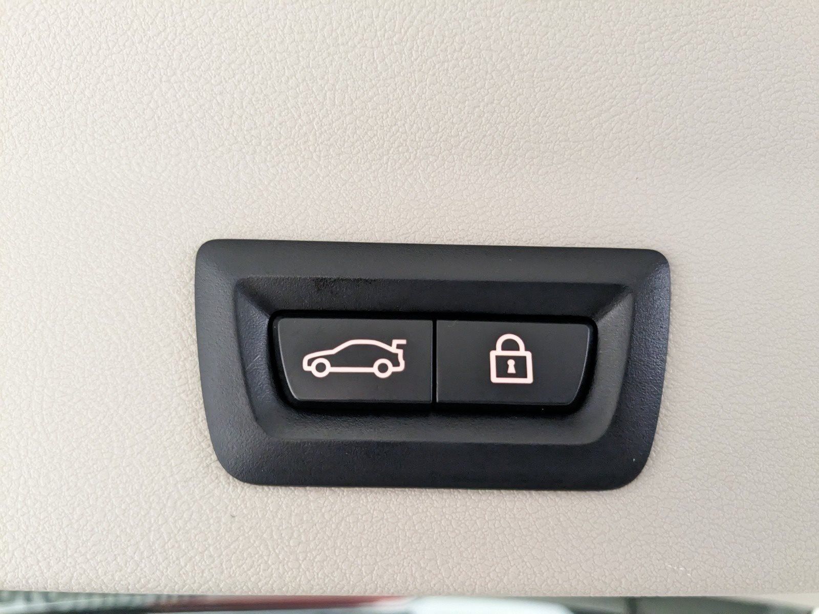 BMW X3 xDrive30e - Samsaru's Car Outlet