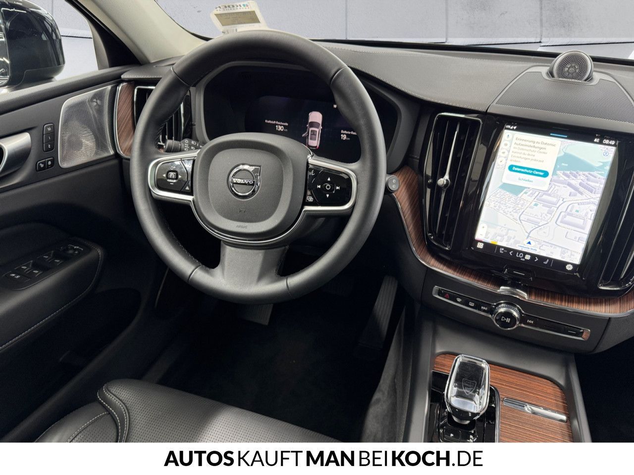 Volvo XC60 T8 Plug-In AWD Ultimate - Samsaru's Car Outlet