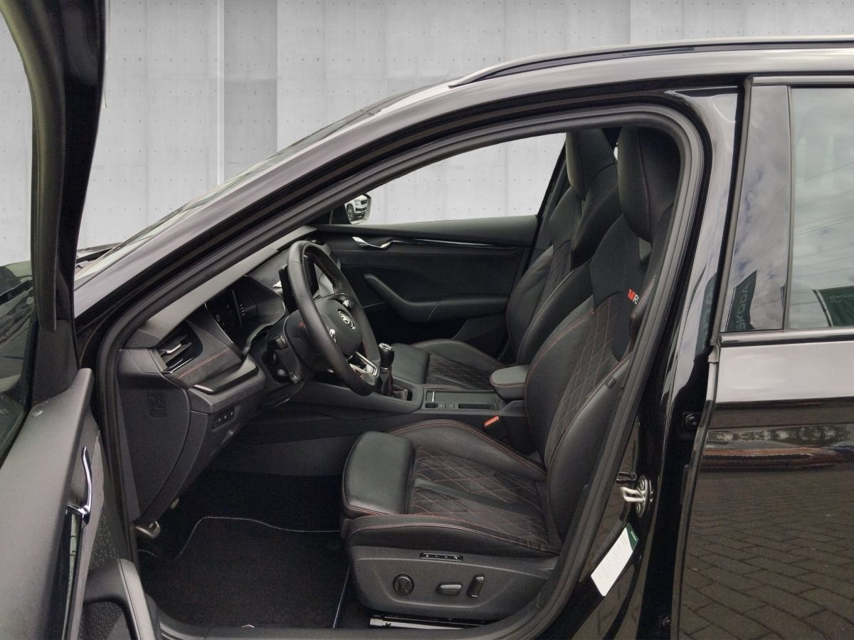 Skoda Octavia Combi 2.0 TSI RS Plus - Samsaru's Car Outlet