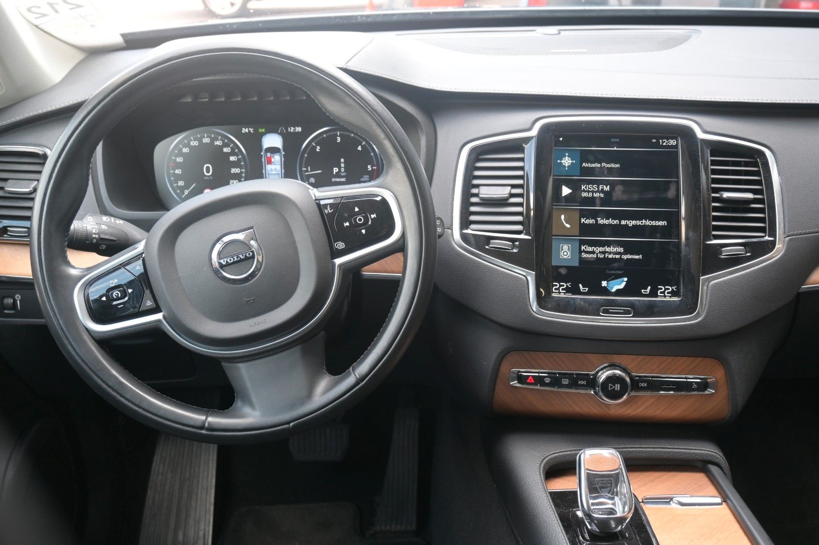 Volvo XC90 B5 Inscrip. AWD - Samsaru's Car Outlet